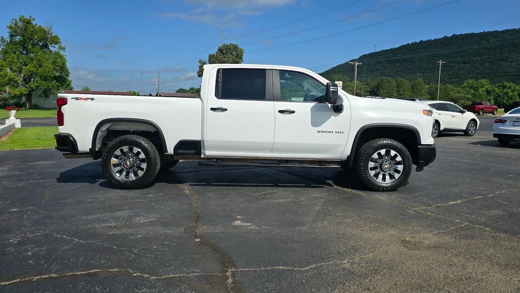 Used 2024 Chevrolet Silverado 2500 HD Custom Truck