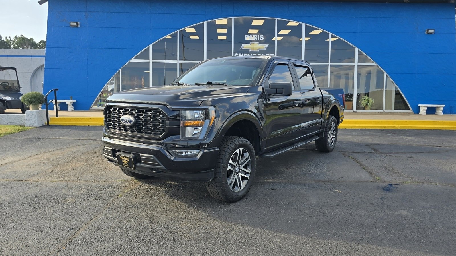 2023 Ford F-150 XL's photo