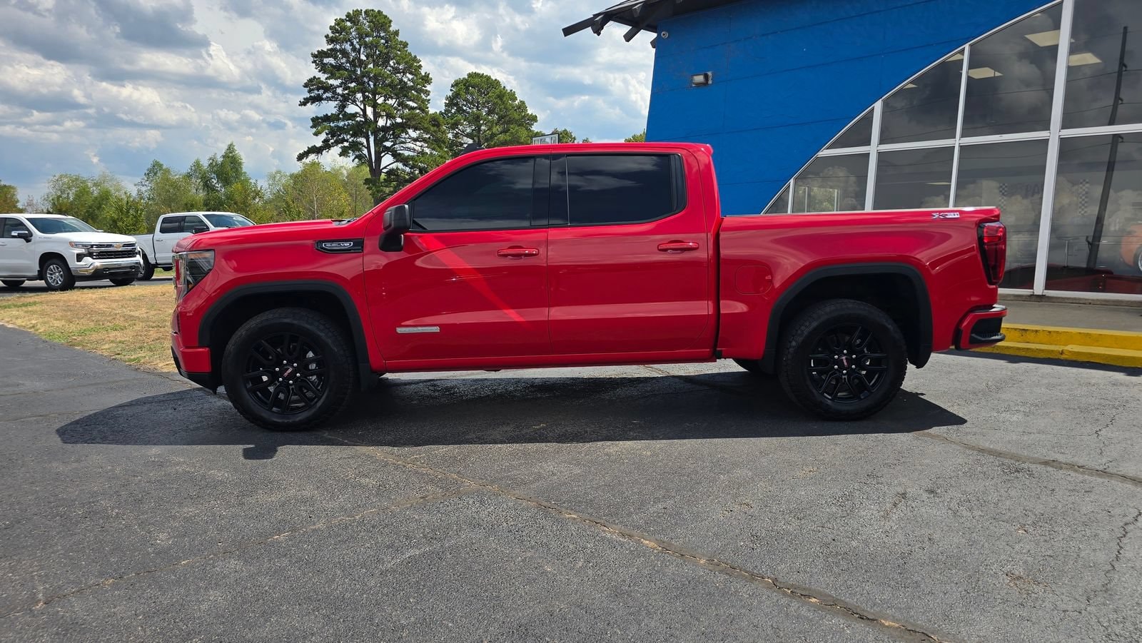 Used 2026 GMC Sierra 1500 Elevation with VIN 1GTUUCED7TZ176031 for sale in Little Rock