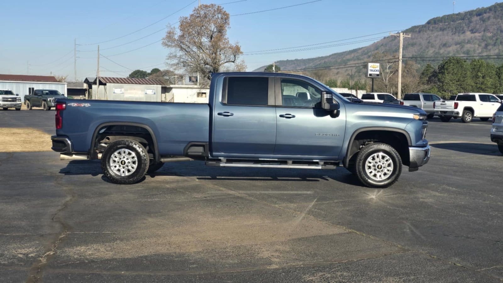 2025 Chevrolet Silverado 2500HD LT - Photo 6