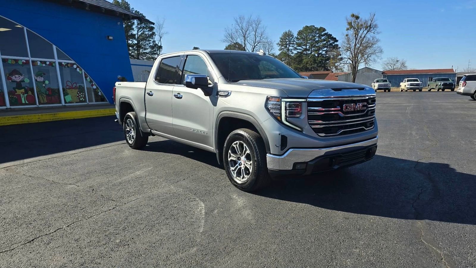 2025 GMC Sierra 1500 SLT - Photo 6