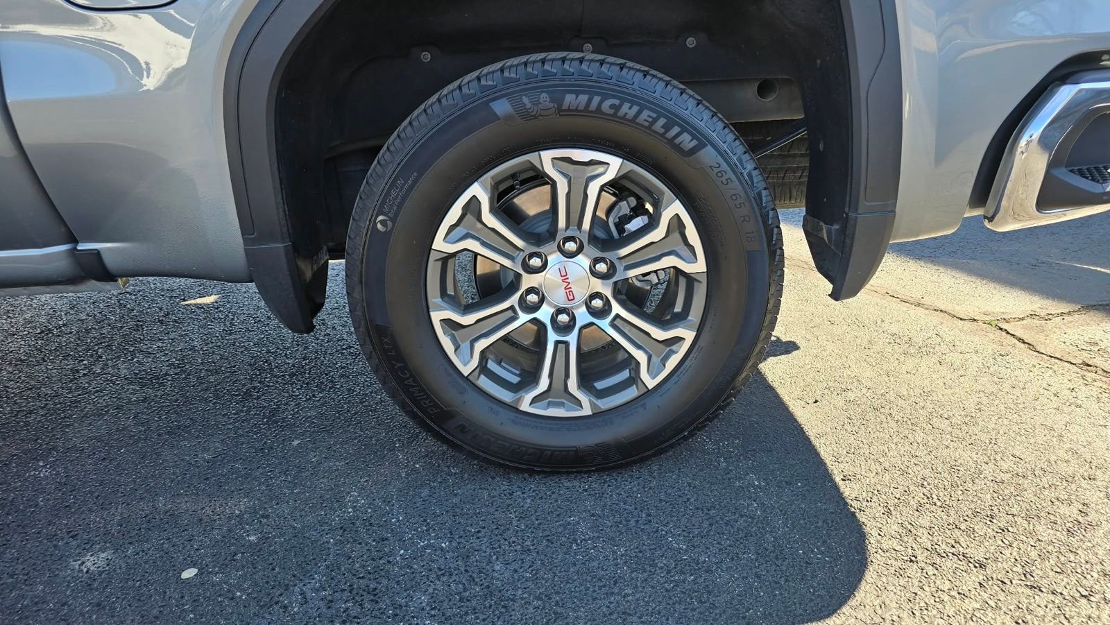 2025 GMC Sierra 1500 SLT - Photo 11