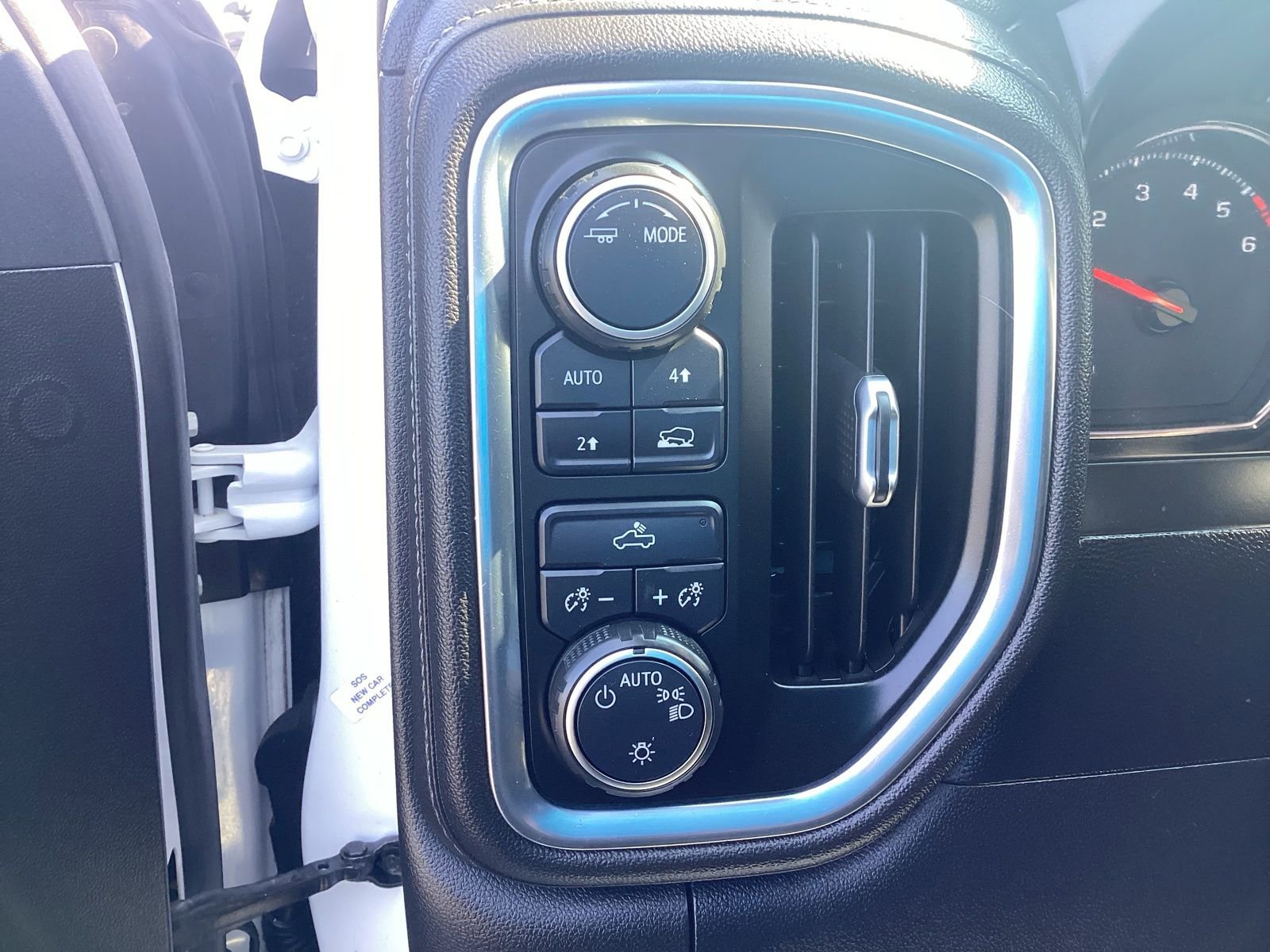 2021 Chevrolet Silverado 1500 LT - Photo 14