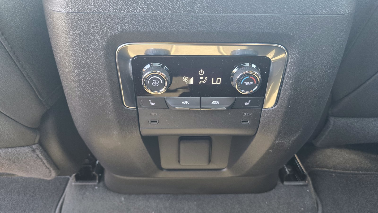 2026 Chevrolet Tahoe RST - Photo 14