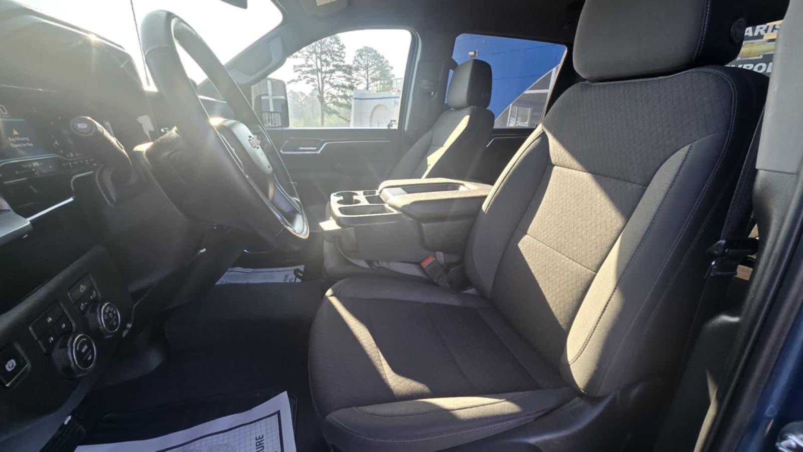 2025 Chevrolet Silverado 2500HD LT - Photo 10