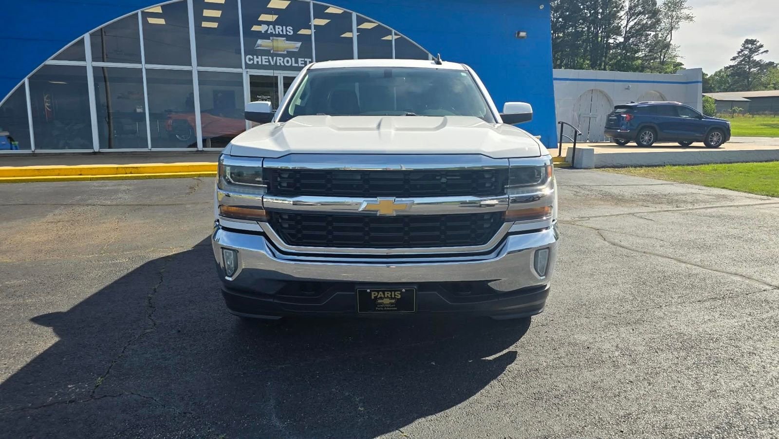 Used 2017 Chevrolet Silverado 1500 LT with VIN 3GCUKREC3HG193318 for sale in Little Rock