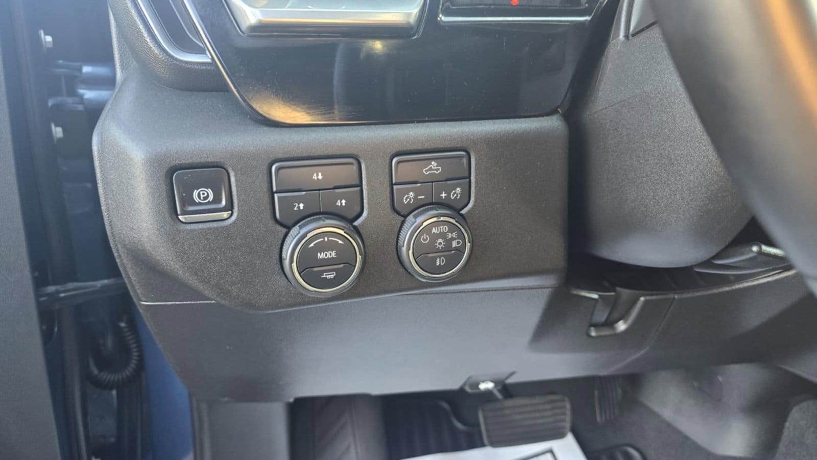 2025 Chevrolet Silverado 2500HD LT - Photo 11