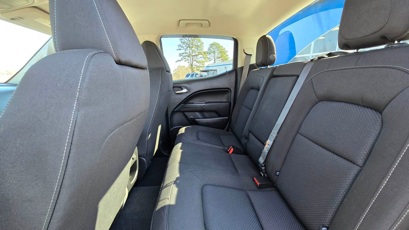 2020 Chevrolet Colorado LT - Photo 12