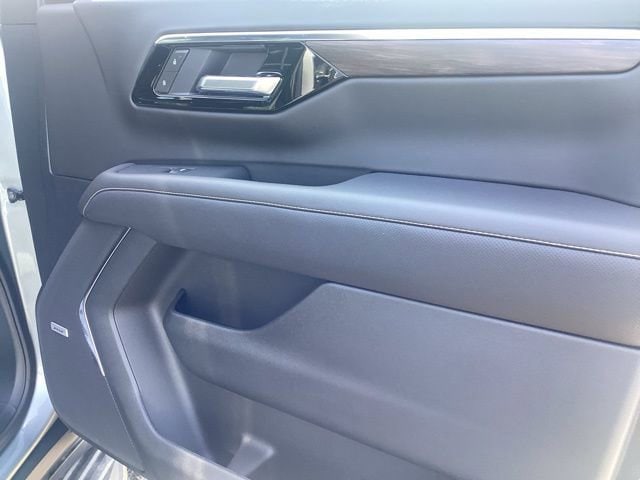 2025 Chevrolet Tahoe Premier - Photo 15