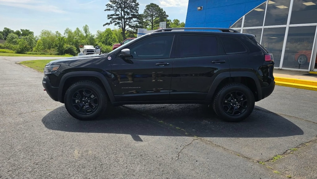 Used 2020 Jeep Cherokee Trailhawk