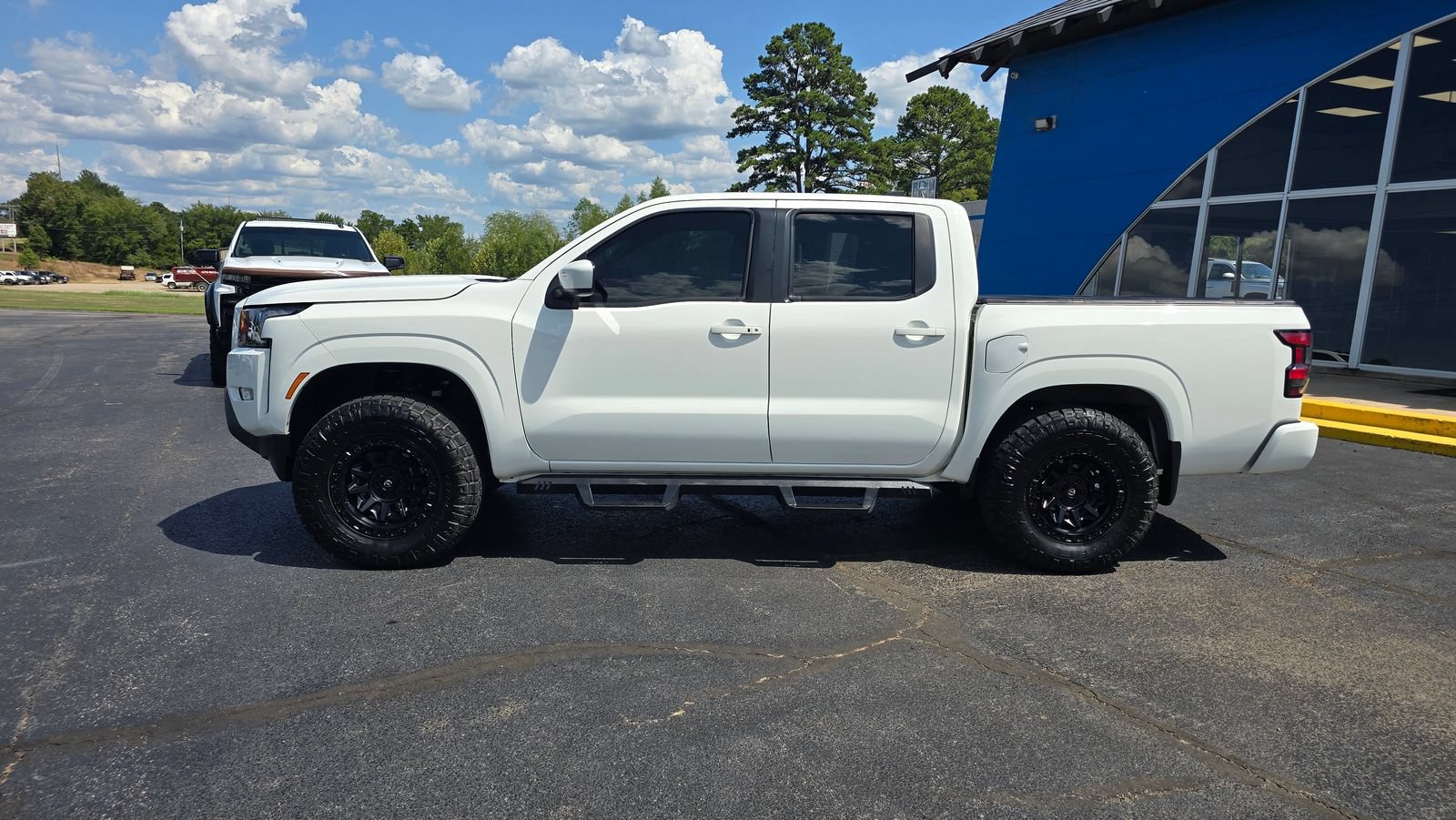 Used 2024 Nissan Frontier SV with VIN 1N6ED1EK9RN619817 for sale in Little Rock