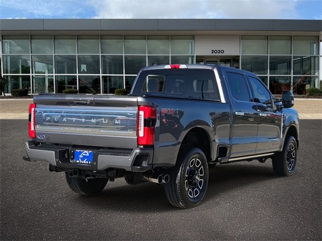 Used 2024 Ford F-250SD Platinum Truck