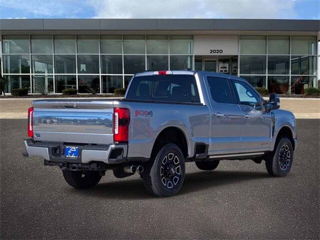 Used 2024 Ford F-250SD Platinum Truck