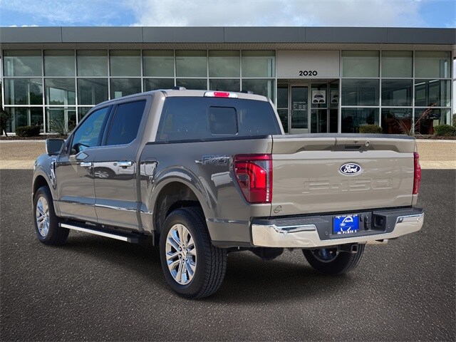 2025 Ford F-150 Lariat photo 3