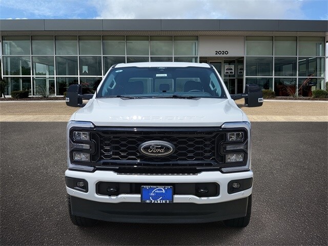 2025 Ford F-250 photo 2