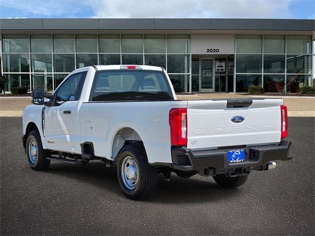 2026 Ford F-250 photo 3