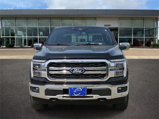 2025 Ford F-150 Lariat photo 2