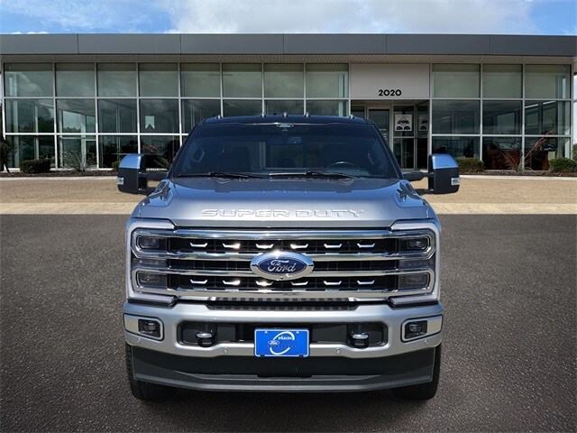 2024 Ford F-350 photo 2