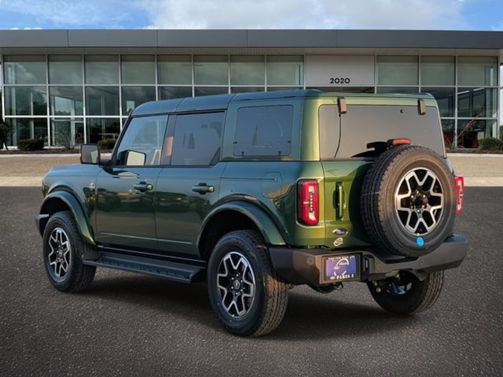 New 2025 Ford Bronco Outer Banks SUV