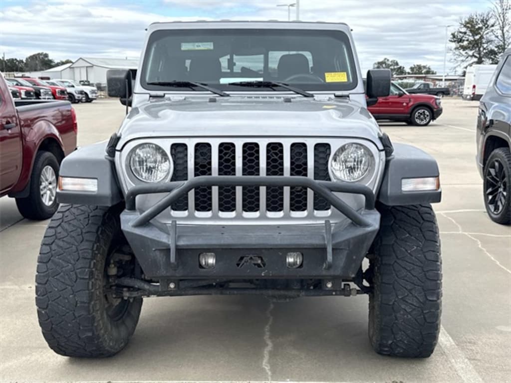 Used 2020 Jeep Gladiator Sport Truck