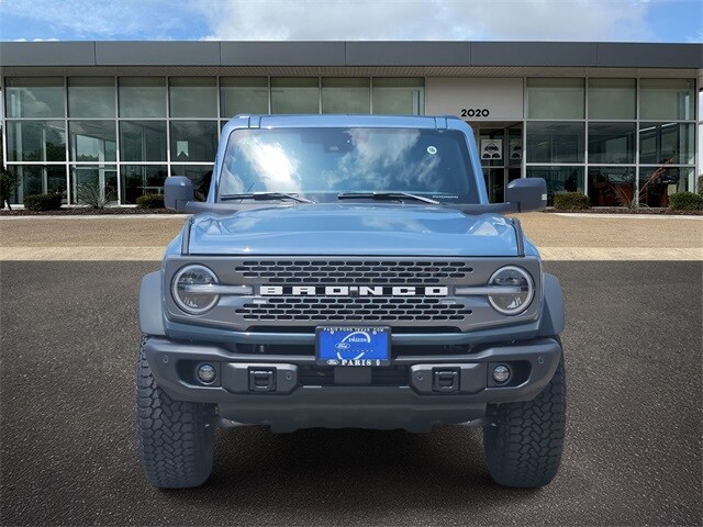 2025 Ford Bronco Badlands photo 2