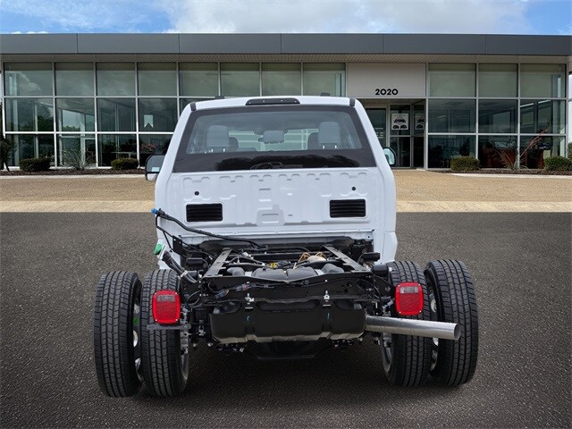 2025 Ford F-350 photo 4