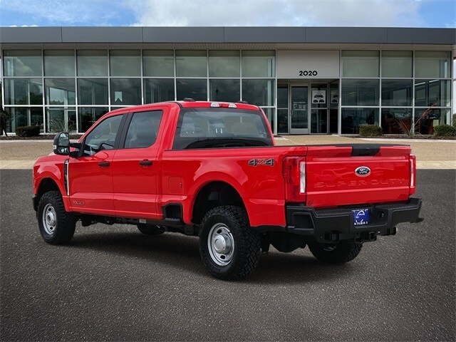 2025 Ford F-250 photo 3