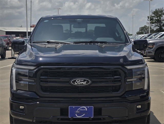 2025 Ford F-150 Lariat photo 2