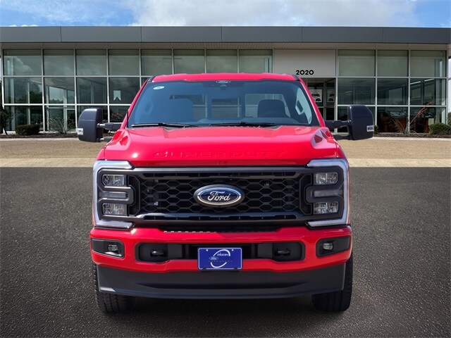 2026 Ford F-250 photo 2