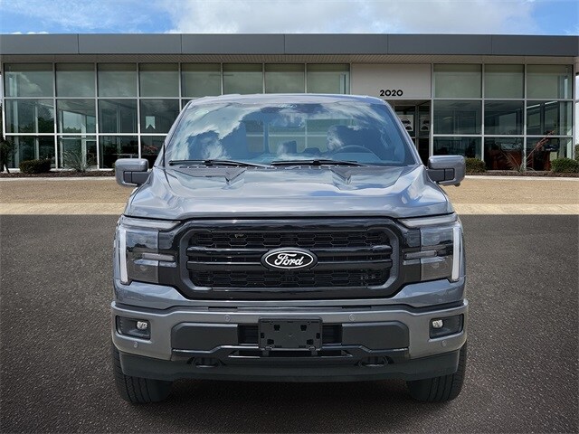 2025 Ford F-150 Lariat photo 2