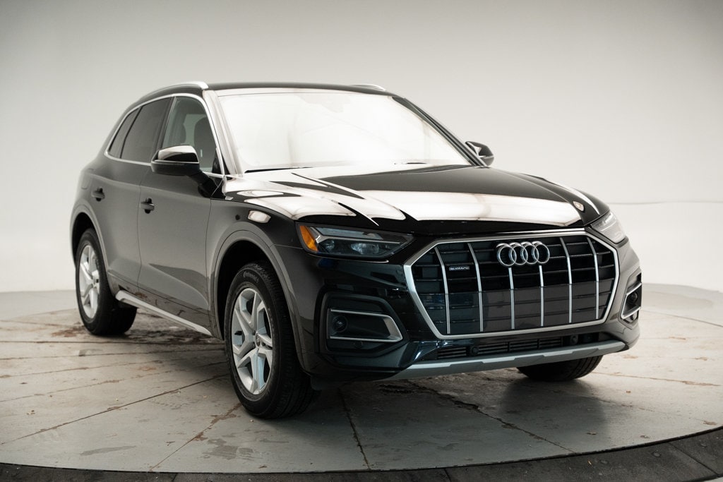 Used 2023 Audi  40 Komfort VUS