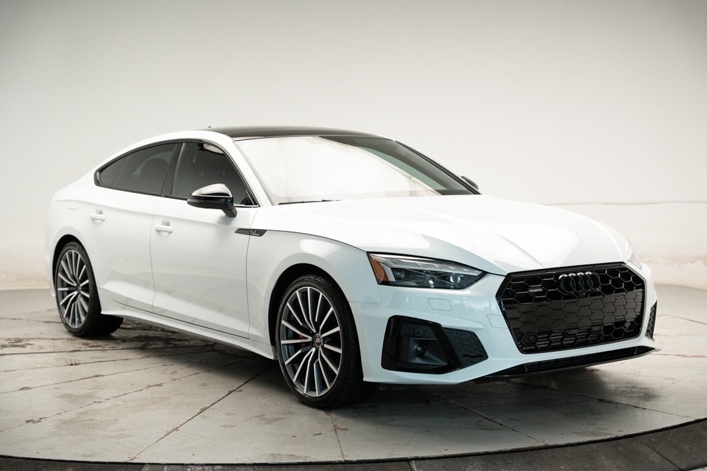 Used 2024 Audi 45 Technik À hayon