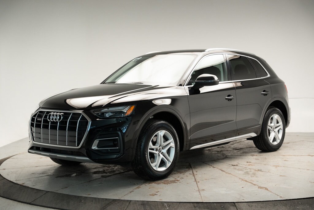 Used 2023 Audi  40 Komfort VUS