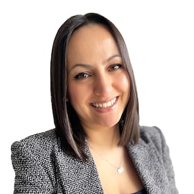 Staff member Célia Khirdine from ID_19f032