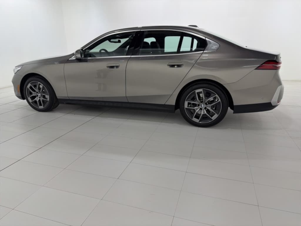 Used 2026 BMW 530i xDrive Sedan