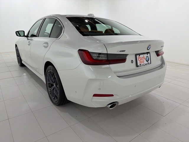 2025 Bmw 330i xDrive Sedan photo 3