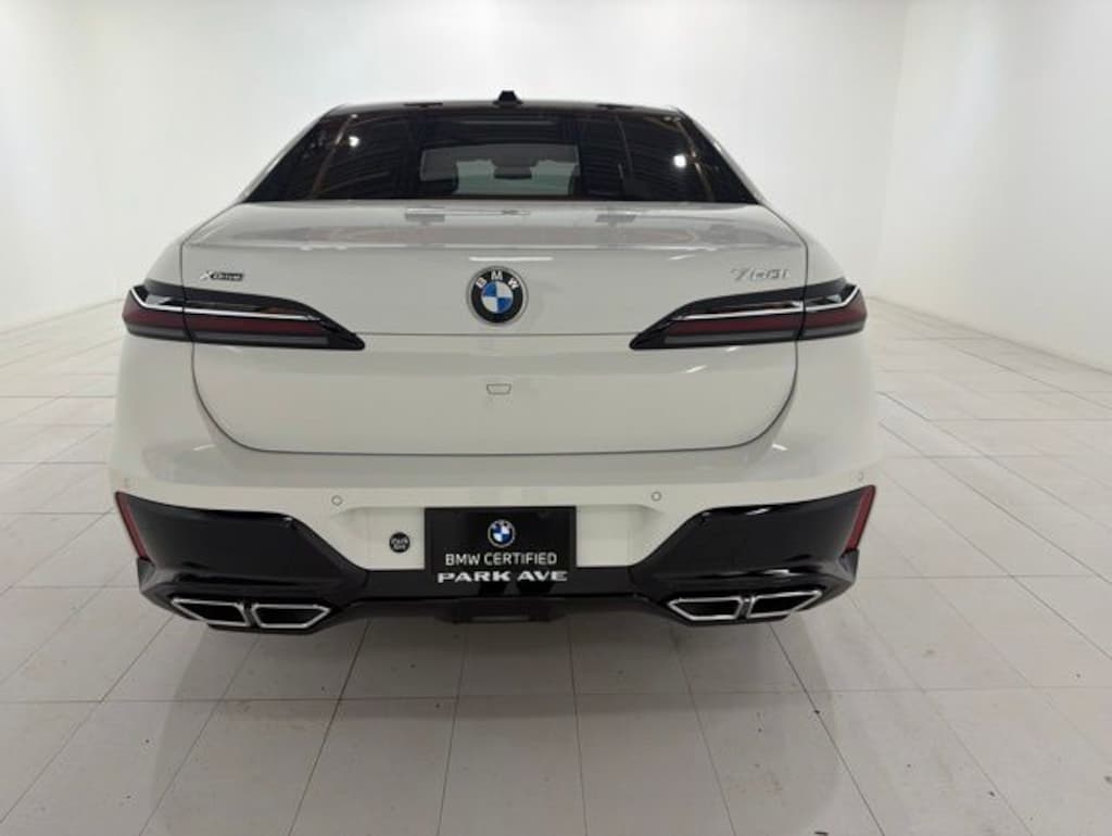 Certified 2023 BMW 760i xDrive Sedan