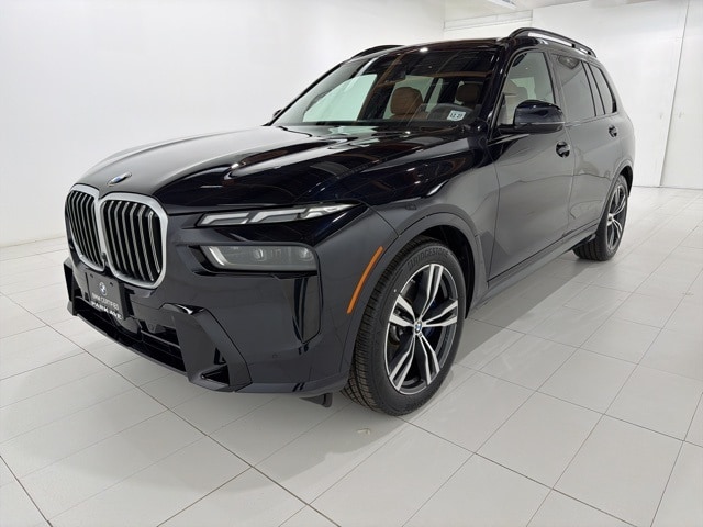 2023 BMW X7 40i's photo