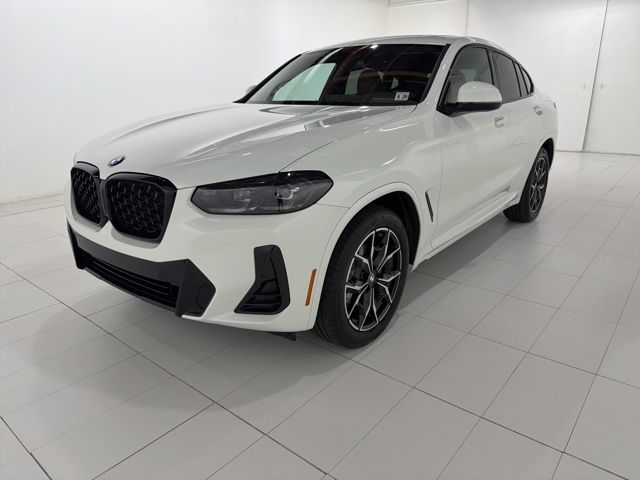 2025 BMW X4 xDrive30i's photo