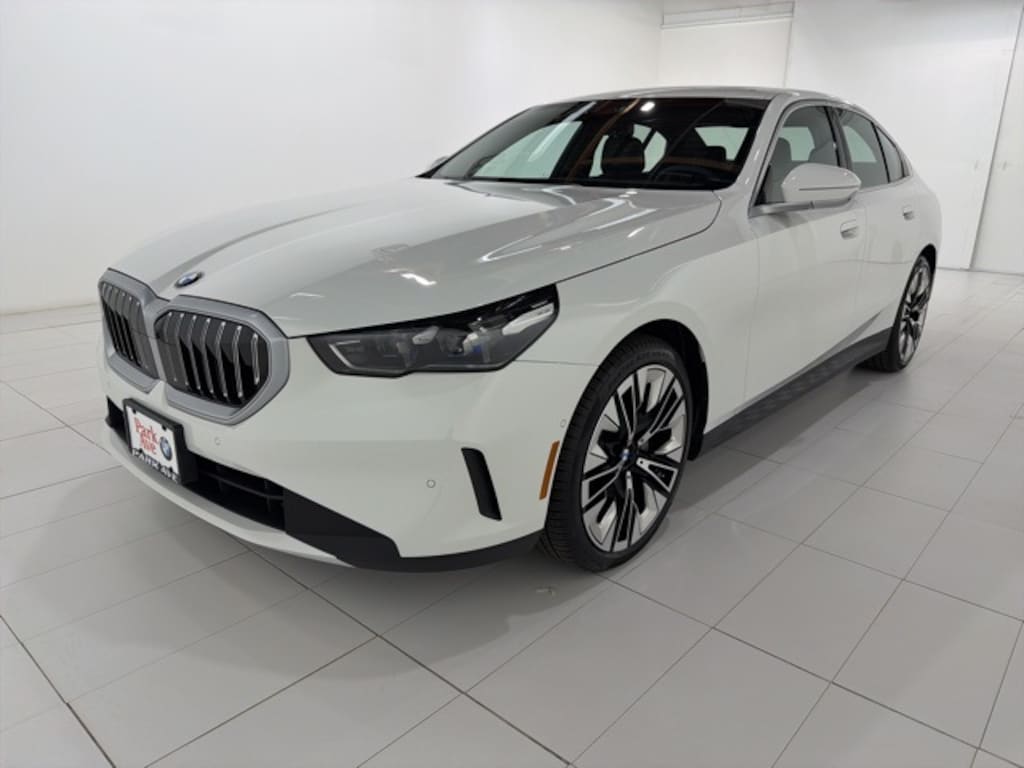 Used 2024 BMW 530i xDrive Sedan