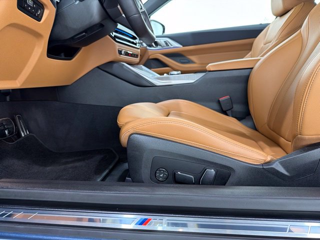 2026 BMW 4 Series M440i - Photo 16
