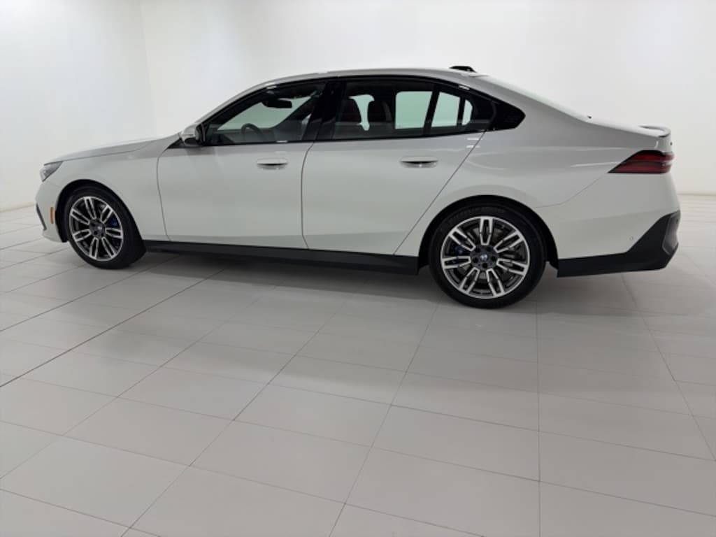 Used 2025 BMW 530i xDrive Sedan