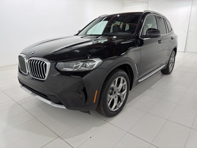 2022 BMW X3 30i's photo