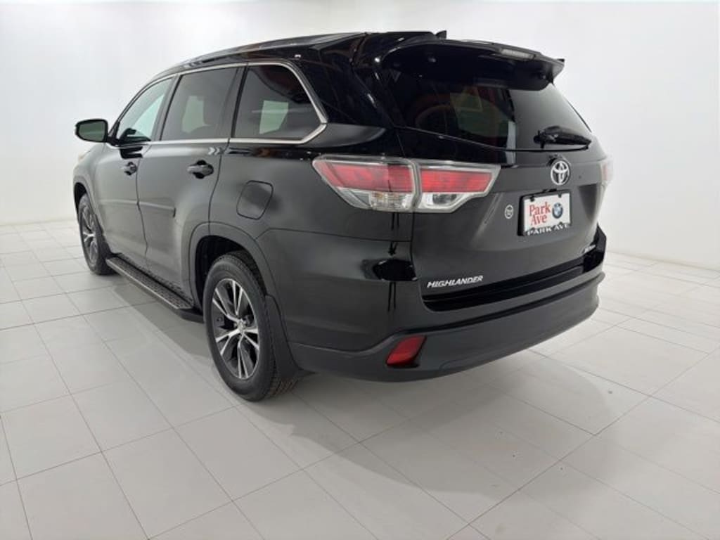 Used 2016 Toyota Highlander XLE V6 SUV