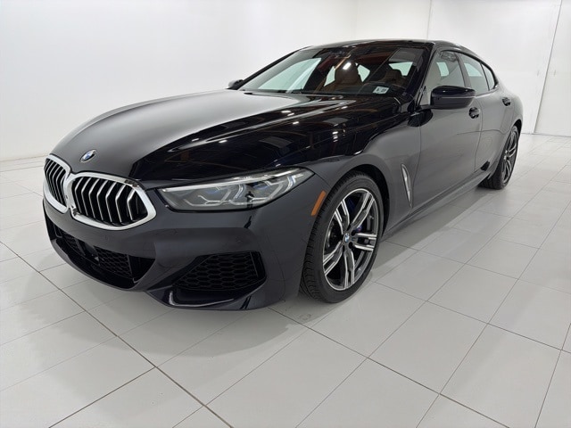 2022 BMW 8 Series 840i's photo