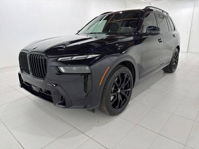2023 BMW X7 40i's photo