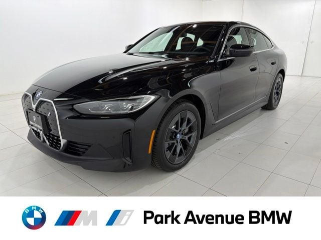2023 BMW i4 eDrive40's photo