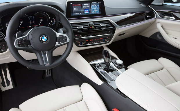 2017 BMW 5 Series inteior