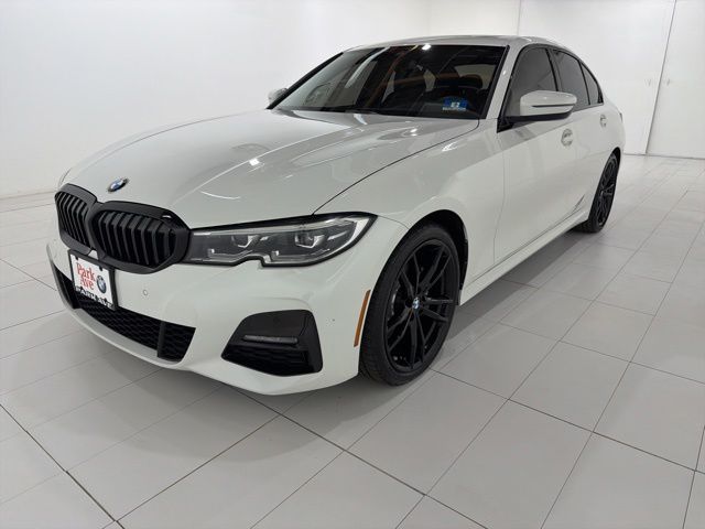 2020 BMW 3 Series 330i xDrive Sedan's photo