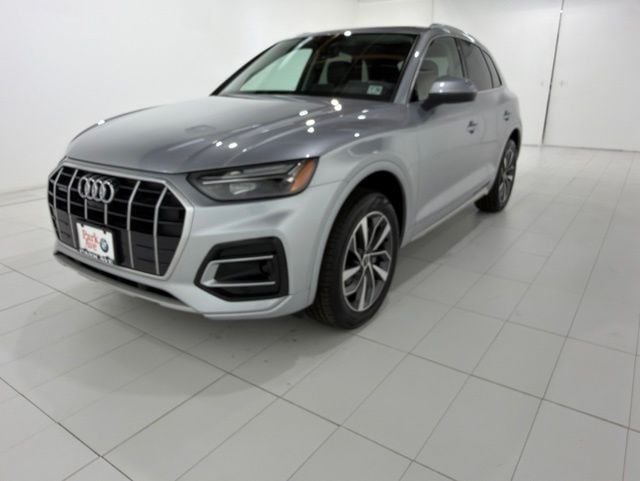 2021 Audi Q5 45 Premium Plus's photo